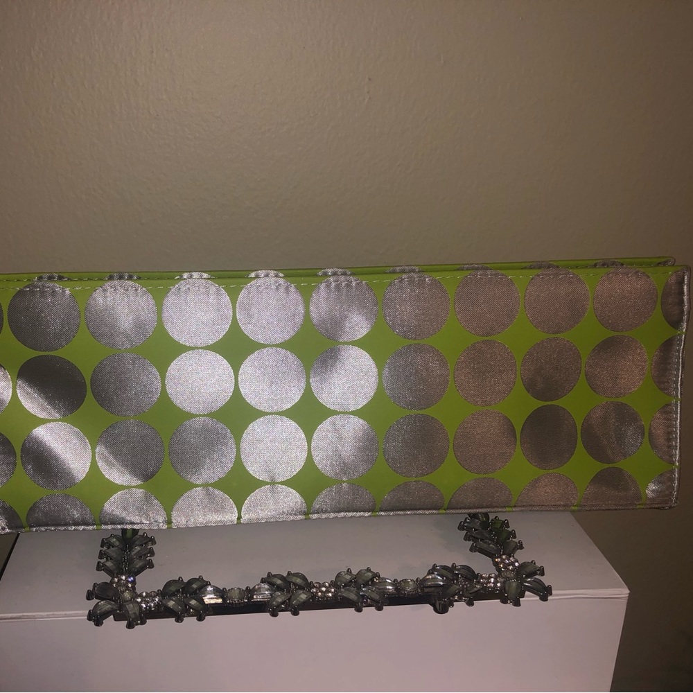 New Prescriptive’s make up bag